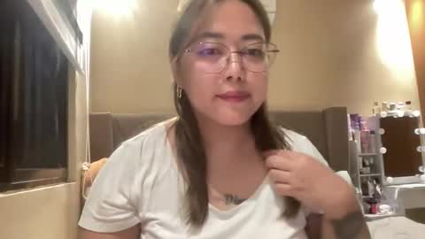 Curvy online show from October 15, 10:16 am