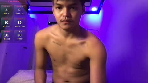 VICTORIA SCOTT online show from April 15, 11:57 am