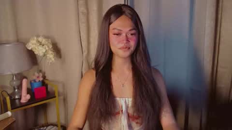 Kianna online show from December 2, 5:55 pm