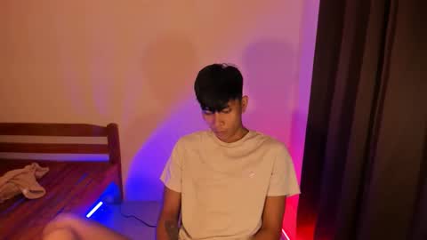 mark online show from April 2, 7:32 pm