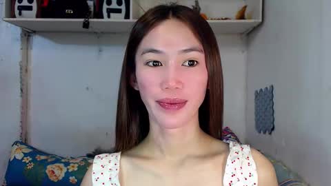 J A D E online show from May 14, 5:49 am