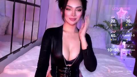 Miss Nia online show from December 18, 3:04 am
