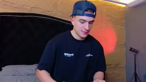 Aslan  online show from April 10, 3:45 am