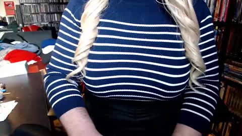 Aspen Vale online show from February 23, 10:01 pm