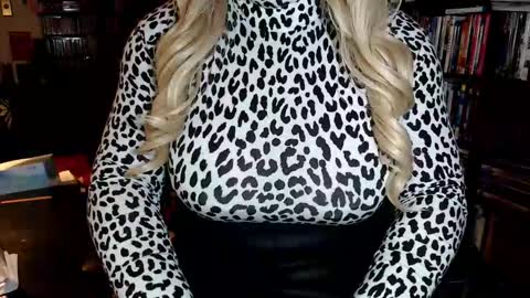 Aspen Vale online show from January 6, 10:25 pm