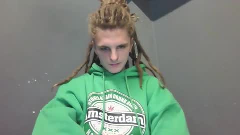 Snapshot of asphalt_surfer chatting on September 30, 12:59 pm asphalt surfer online show from September 30, 12:59 pm