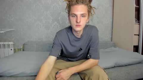 Snapshot of asphalt_surfer chatting on September 9, 1:22 pm asphalt surfer online show from September 9, 1:22 pm