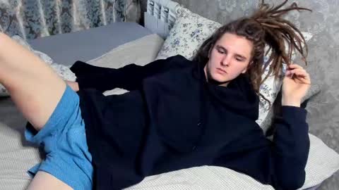 Snapshot of asphalt_surfer chatting on February 16, 11:05 am asphalt surfer online show from February 16, 11:05 am