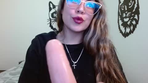 Snapshot of asshley_tyler chatting on January 17, 11:18 pm ash online show from January 17, 11:18 pm