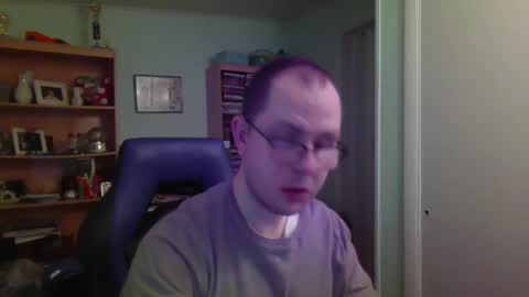 Snapshot of astg94 chatting on October 29, 2:13 am Andrew or Smiley Read the message in bold above the bio design for info on the situation. online show from October 29, 2:13 am