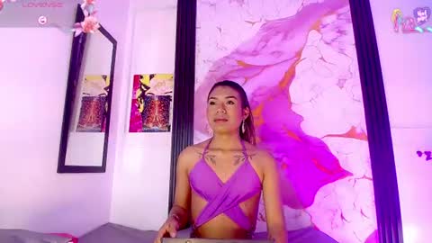 astrid_cardenas online show from June 11, 3:48 am