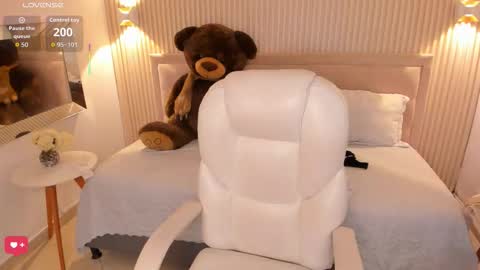 sofia online show from March 7, 2:33 am