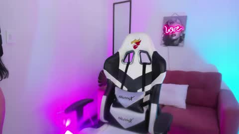 atheneaa_as online show from May 25, 7:42 pm