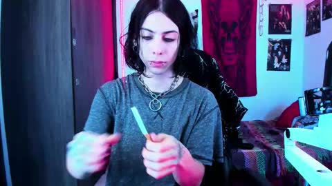 athenauwu online show from November 16, 7:32 am