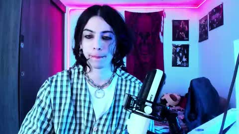 athenauwu online show from October 9, 6:41 am