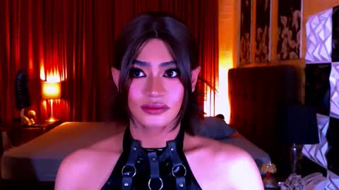 athisamoore online show from December 3, 10:21 pm