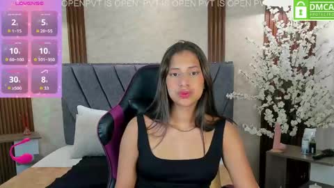 Atiena online show from April 23, 7:37 pm