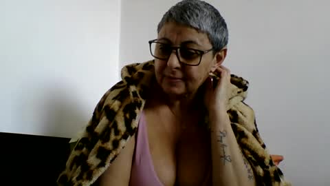 atikaarea online show from February 26, 10:38 am