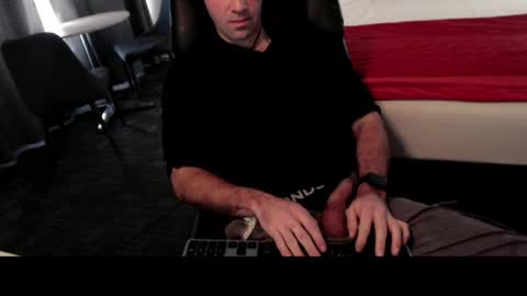 Chris online show from June 2, 9:39 pm