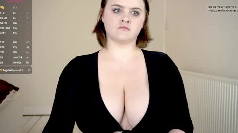 Audrey Jacq online show from May 4, 5:19 pm