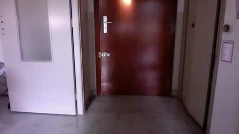 auguste061400 online show from November 12, 9:22 am