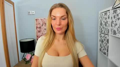 AulloraSensual online show from February 15, 9:27 am