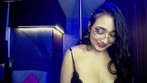aura_cute_ online show from March 18, 4:29 am