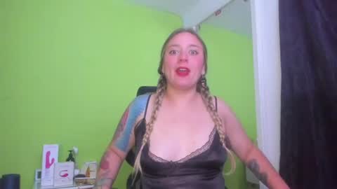 Aura Divina  online show from July 8, 11:41 pm