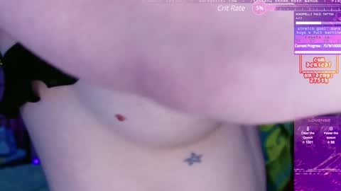 Snapshot of auragotchi chatting on February 7, 6:24 am Aurora Aura online show from February 7, 6:24 am