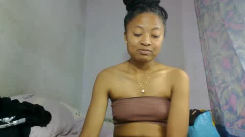 aurelie08 online show from May 25, 11:05 am