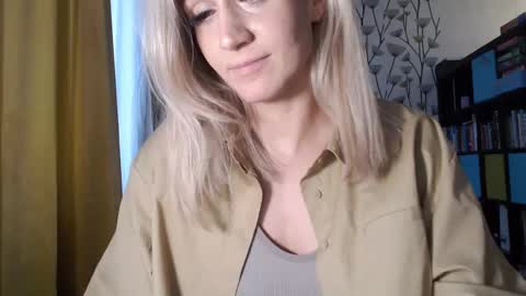 Aurelyie online show from December 11, 11:19 am