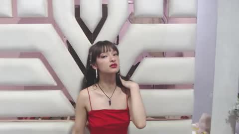 aurora online show from February 26, 12:20 am