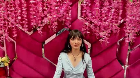 aurora online show from February 8, 1:00 am