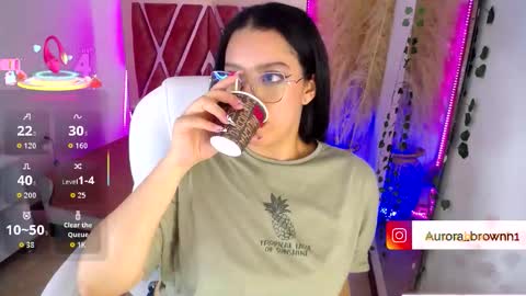 Snapshot of aurora_brown chatting on October 13, 4:47 am Aurora online show from October 13, 4:47 am