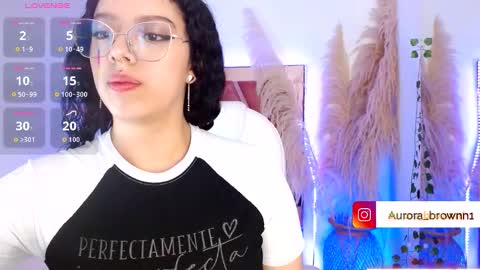 Snapshot of aurora_brown chatting on September 22, 2:15 am Aurora online show from September 22, 2:15 am