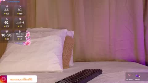 aurora_collins08 online show from February 21, 6:26 pm