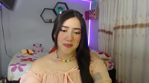 Snapshot of aurora_shy_ chatting on January 18, 4:15 am Aurora  online show from January 18, 4:15 am