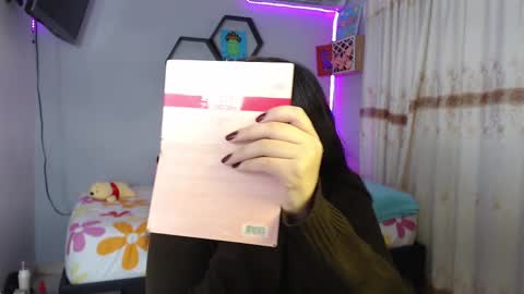 Snapshot of aurora_shy_ chatting on February 18, 5:09 pm Aurora  online show from February 18, 5:09 pm