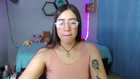 Snapshot of aurora_shy_ chatting on March 11, 3:47 am Aurora  online show from March 11, 3:47 am
