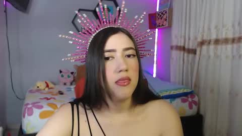 Snapshot of aurora_shy_ chatting on February 20, 11:21 pm Aurora  online show from February 20, 11:21 pm
