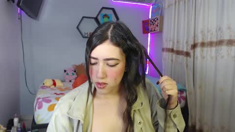 Snapshot of aurora_shy_ chatting on February 25, 9:04 pm Aurora  online show from February 25, 9:04 pm