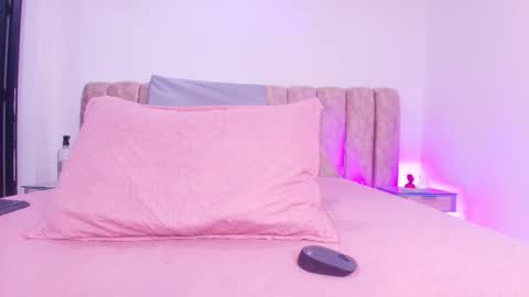 auroraa_miller online show from November 29, 12:46 pm