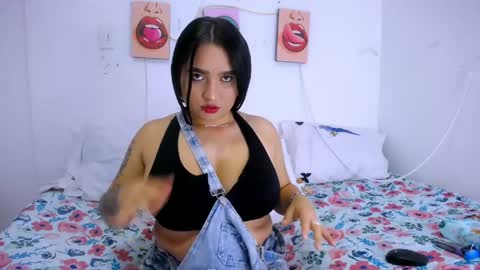 INSTAGRAM AURORA MCRY online show from April 21, 1:29 pm