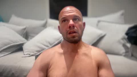 aussieboycal online show from April 17, 12:29 pm