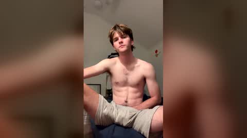 aussieboyethan online show from March 4, 2:47 pm