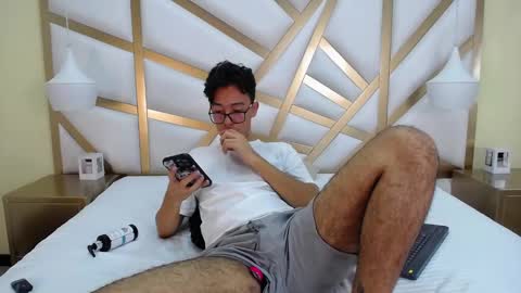 austinreeds online show from February 21, 10:13 pm