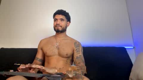 AustinTorres  online show from April 15, 1:20 am