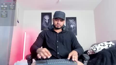 Snapshot of austintorres_ chatting on October 2, 2:21 am AustinTorres online show from October 2, 2:21 am