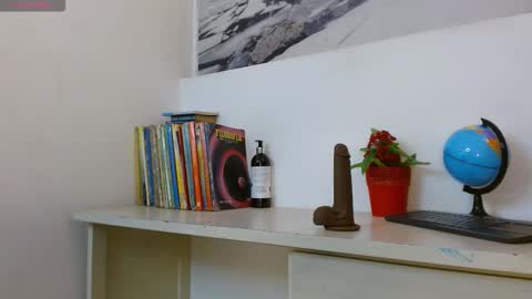 Ava  online show from March 21, 7:40 pm