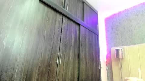 AVA online show from March 12, 2:59 am